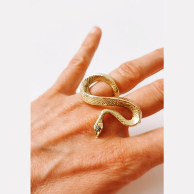 Anel cobra latão com banho de ouro