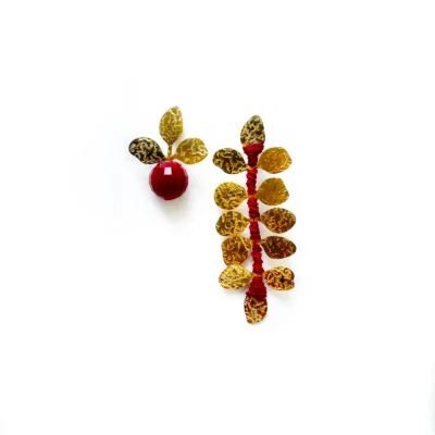 brincos gold red