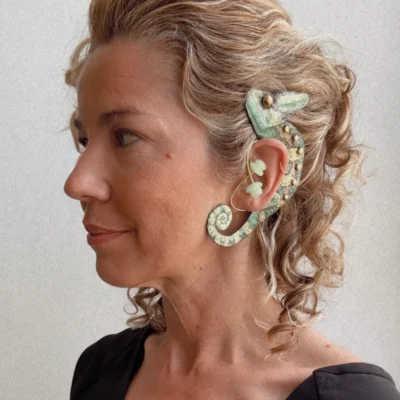 ear cuff cabinet of wonders camaleão